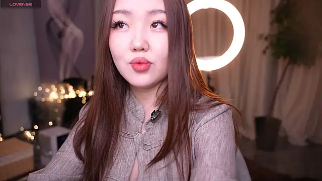 Amelyisthatyou online show from 04/18/26, 03:53