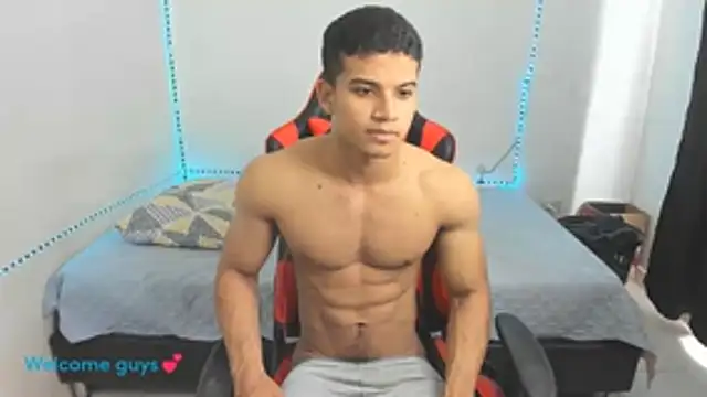 oliver thompsson7 online show from 10/26/25, 03:23