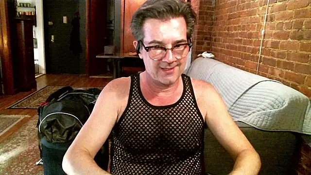 Johnny Bottoms online show from 04/05/26, 07:09