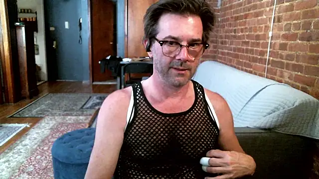 Johnny Bottoms online show from 04/18/26, 05:48