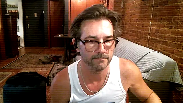 Johnny Bottoms online show from 04/29/26, 09:54