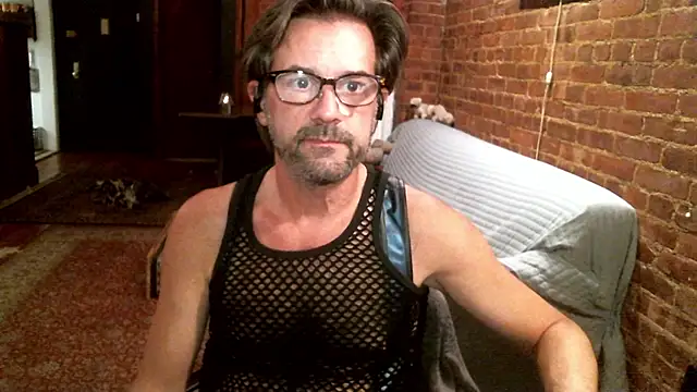 Johnny Bottoms online show from 12/04/25, 12:31