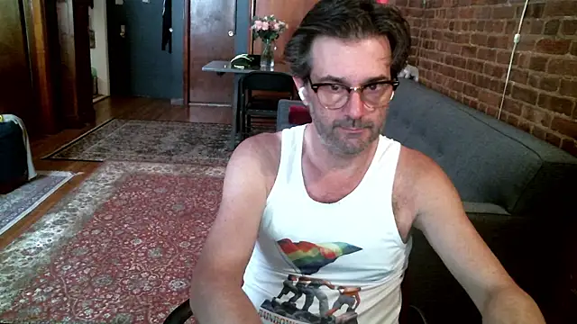 Johnny Bottoms online show from 05/16/26, 07:24