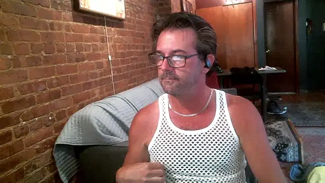 Johnny Bottoms online show from 09/14/25, 01:22