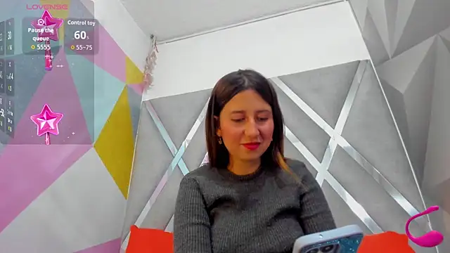 Snapshot of Valeria_grey69 chatting on 09/08/25, 05:56 Valeria grey69 online show from 09/08/25, 05:56