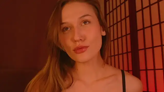 Hina  Derry online show from 01/01/25, 12:44