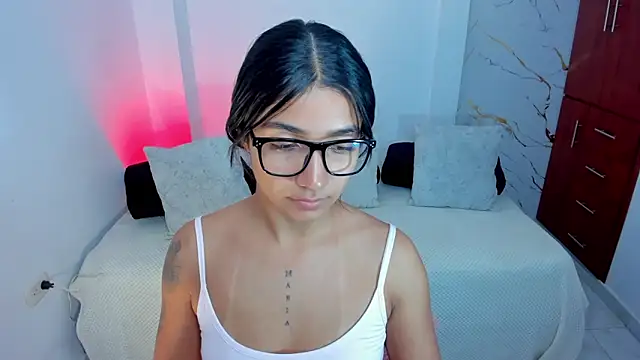 martina roldam online show from 04/17/26, 01:19