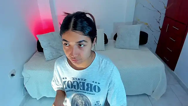 martina roldam online show from 04/18/26, 02:25