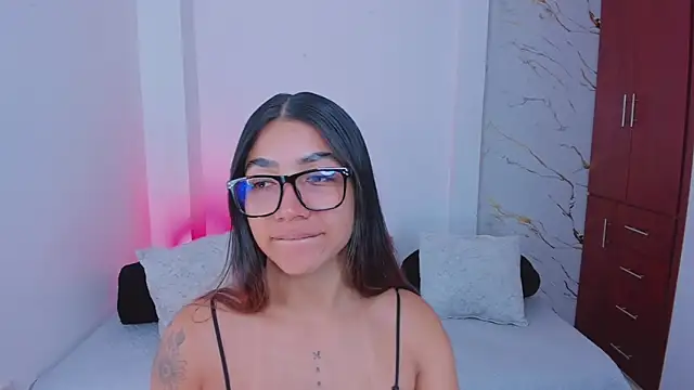 martina roldam online show from 04/13/26, 02:26