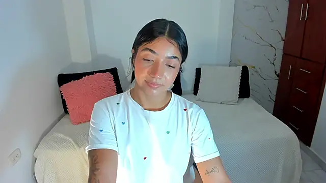martina roldam online show from 06/25/26, 05:12
