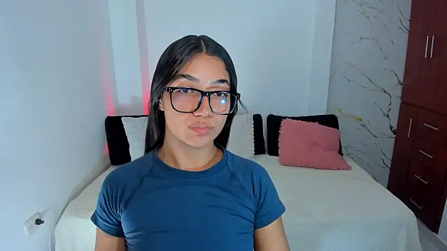martina roldam online show from 05/14/26, 07:38