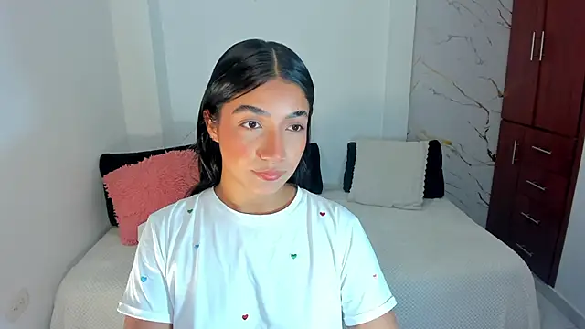 martina roldam online show from 06/25/26, 01:14