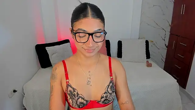 martina roldam online show from 05/19/26, 12:48