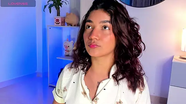 martina roldam online show from 01/30/25, 02:27