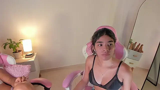martina roldam online show from 09/11/25, 12:43