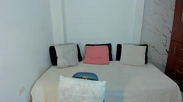 martina roldam online show from 07/27/26, 03:46