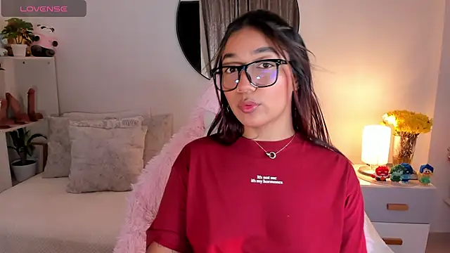 martina roldam online show from 03/17/25, 12:10