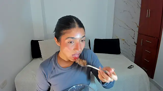 martina roldam online show from 07/02/26, 03:23