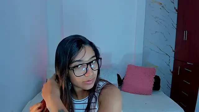 martina roldam online show from 04/22/26, 01:23