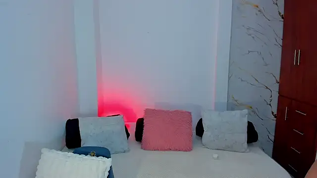 martina roldam online show from 04/28/26, 12:42