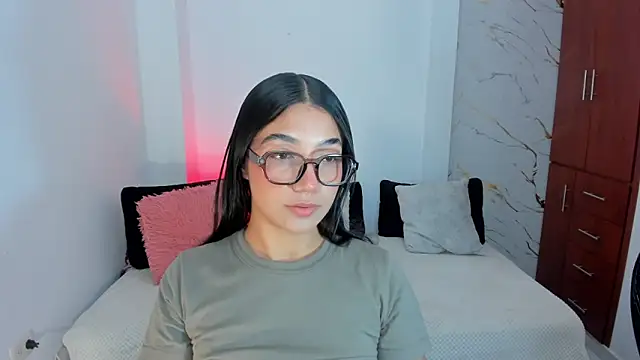 martina roldam online show from 06/10/26, 01:51
