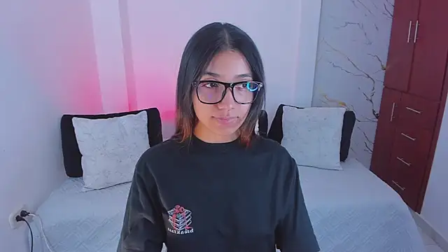 martina roldam online show from 03/21/26, 12:45