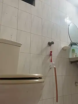 GildanK18 online show from 10/16/25, 10:07