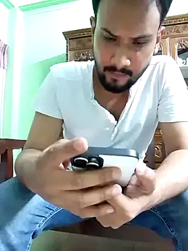 GildanK18 online show from 03/11/25, 05:02