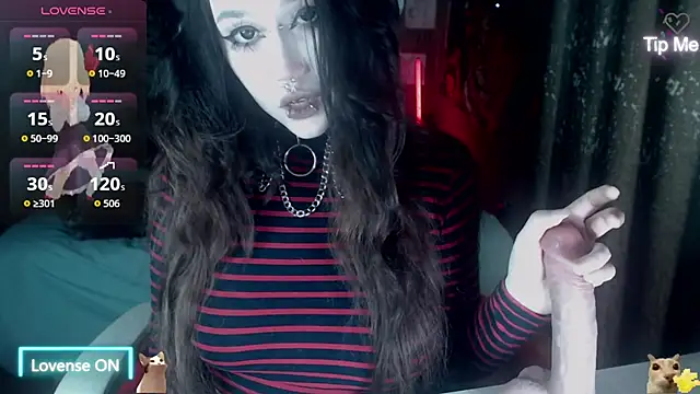 Snapshot of chloe_crystall_killer chatting on 06/10/26, 03:13 chloe crystall killer online show from 06/10/26, 03:13