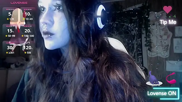 Snapshot of chloe_crystall_killer chatting on 04/30/26, 10:11 chloe crystall killer online show from 04/30/26, 10:11
