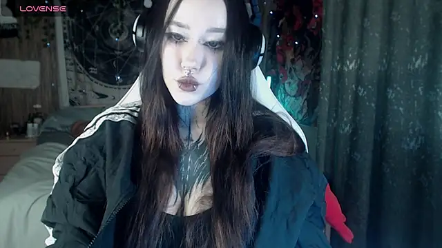 Snapshot of chloe_crystall_killer chatting on 05/08/26, 05:44 chloe crystall killer online show from 05/08/26, 05:44