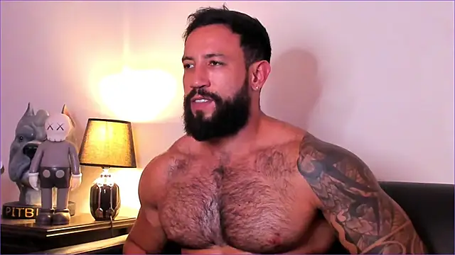 BradLeon  online show from 11/24/25, 06:41