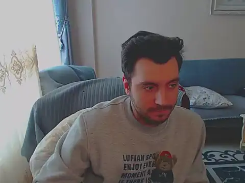 Snapshot of handsomeee04 chatting on 02/25/25, 11:32 handsomeee04 online show from 02/25/25, 11:32