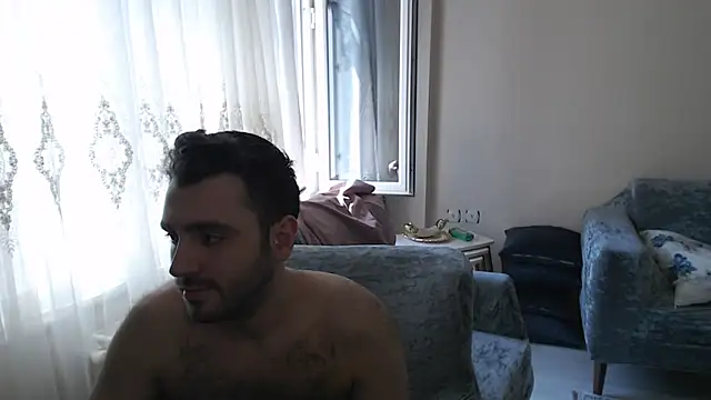Snapshot of handsomeee04 chatting on 05/11/26, 11:22 handsomeee04 online show from 05/11/26, 11:22