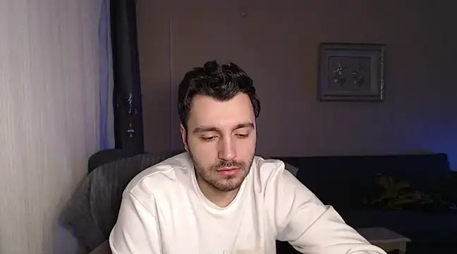 Snapshot of handsomeee04 chatting on 03/19/25, 10:20 handsomeee04 online show from 03/19/25, 10:20