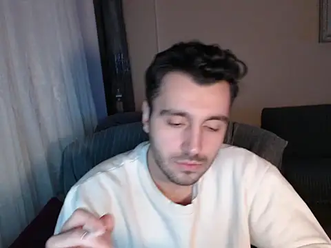 handsomeee04 online show from 11/26/25, 10:21