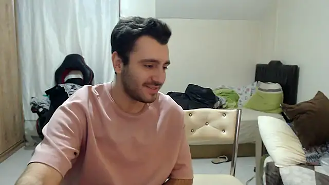 handsomeee04 online show from 10/31/25, 08:05