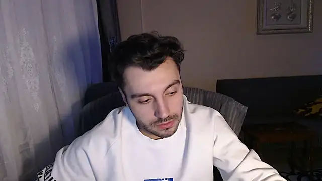 handsomeee04 online show from 11/16/25, 10:13