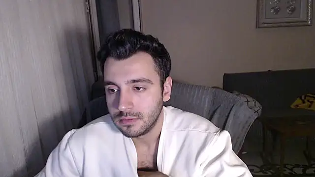Snapshot of handsomeee04 chatting on 10/18/25, 01:51 handsomeee04 online show from 10/18/25, 01:51