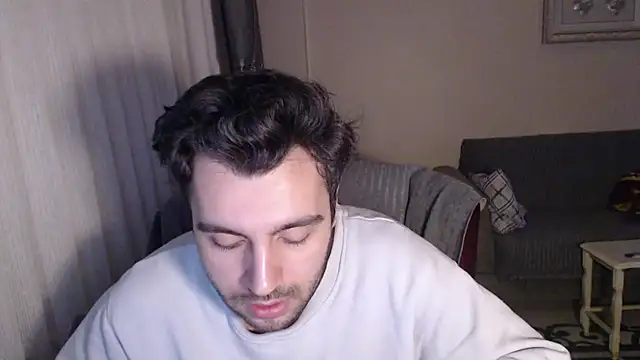 handsomeee04 online show from 10/30/25, 10:28