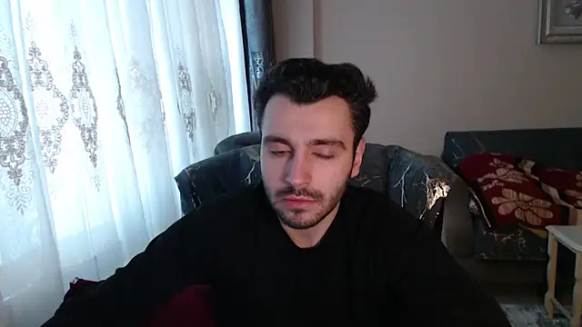 handsomeee04 online show from 02/05/26, 02:02