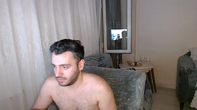 Snapshot of handsomeee04 chatting on 06/30/26, 10:10 handsomeee04 online show from 06/30/26, 10:10