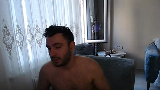 Snapshot of handsomeee04 chatting on 06/29/26, 04:39 handsomeee04 online show from 06/29/26, 04:39
