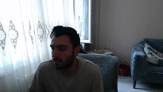 Snapshot of handsomeee04 chatting on 05/21/26, 12:46 handsomeee04 online show from 05/21/26, 12:46