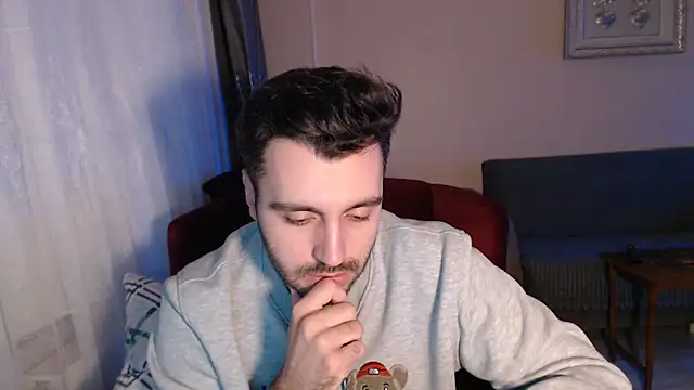 handsomeee04 online show from 11/12/25, 10:13