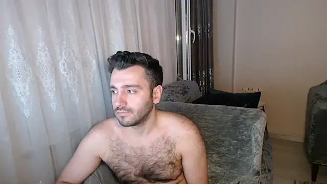 Snapshot of handsomeee04 chatting on 05/13/26, 09:11 handsomeee04 online show from 05/13/26, 09:11