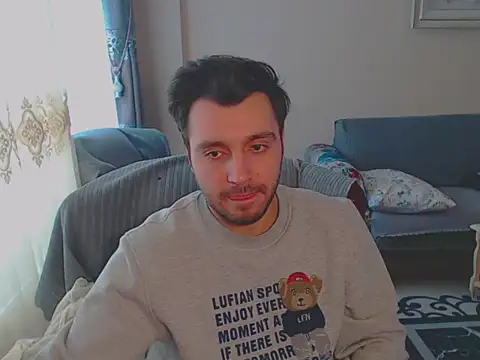 Snapshot of handsomeee04 chatting on 02/25/25, 02:37 handsomeee04 online show from 02/25/25, 02:37