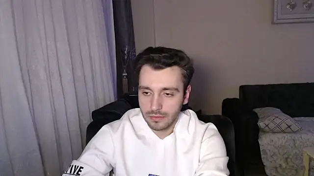 handsomeee04 online show from 03/24/26, 10:10