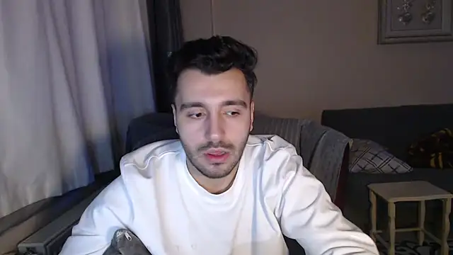 handsomeee04 online show from 11/02/25, 04:34