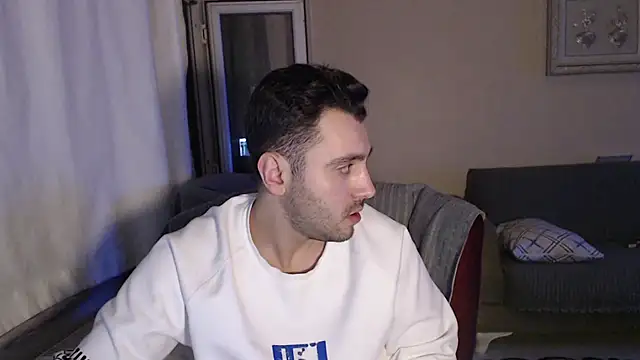 handsomeee04 online show from 11/07/25, 08:02